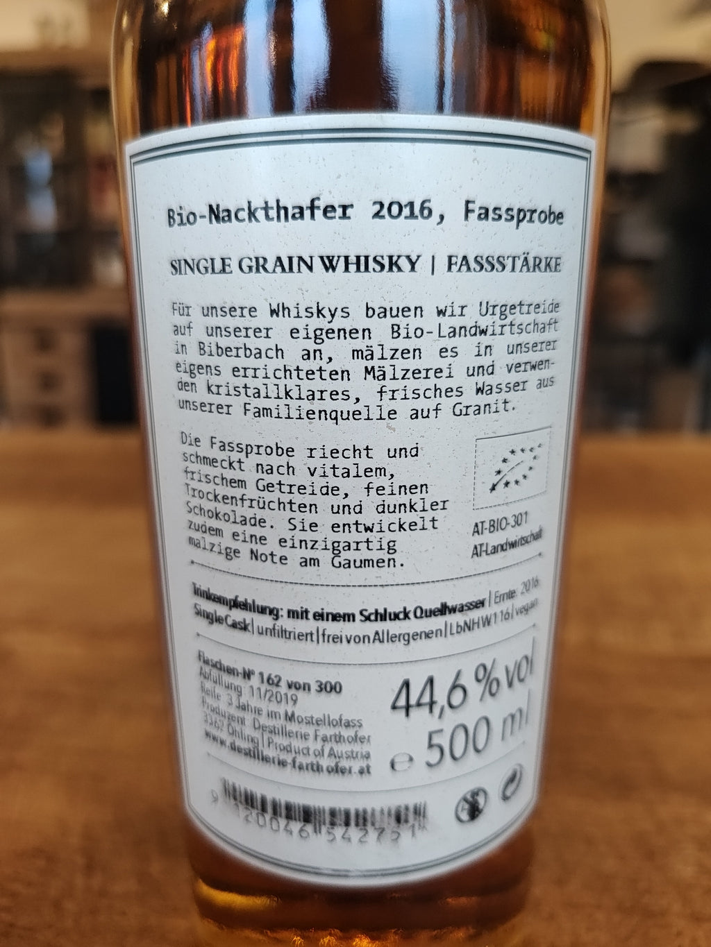 Farthofer Nackthafer 2016 (Bio) (Austrian single grain, 44.6% ABV)